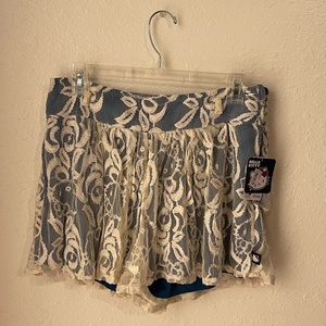 Hello kitty blue and cream lace skort size large